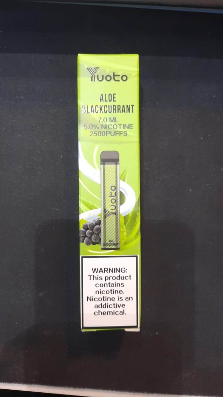 WhatsApp-Image-2021-10-25-at-8.58.29-PM-1.jpeg Yuoto XXl Aloe Blackcurrant 2500pfs - Image 1